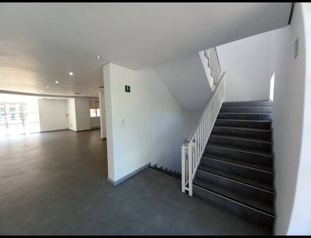 2,415M² OFFICE TO LET IN BRYANSTON
